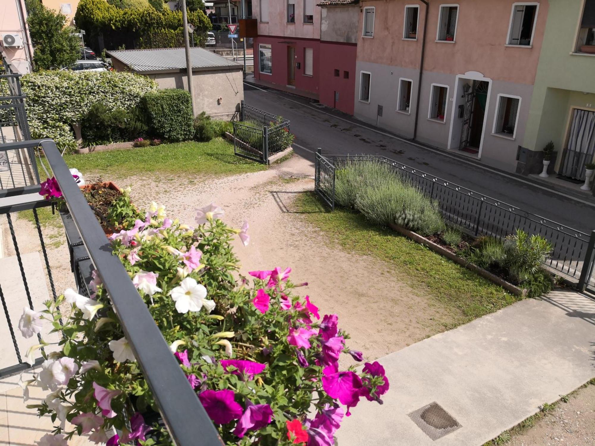 Appartamento Da Guido Borso del Grappa Exteriér fotografie